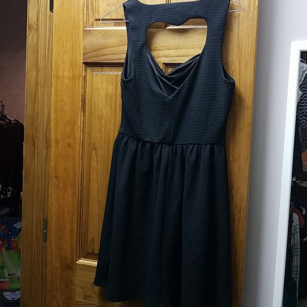Dress - Picture 4 of 5